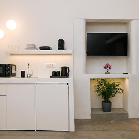 Naos Suites Vothon ภายนอก รูปภาพ