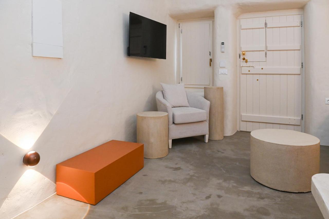 Naos Suites Vothon ภายนอก รูปภาพ